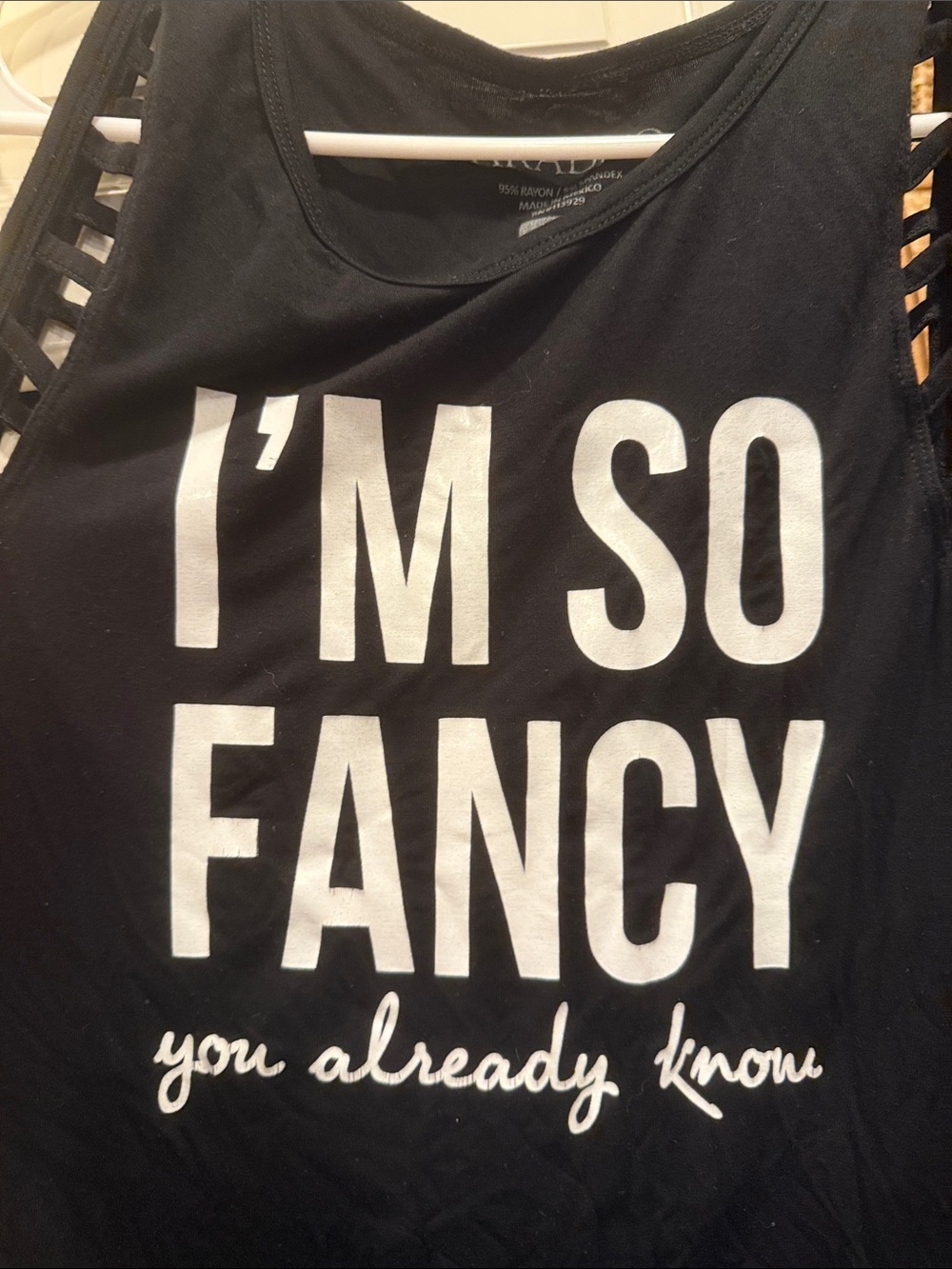 Paradiso Black "I'M SO FANCY" Graphic Tank Top size large 7:28 - Picture 3 of 3